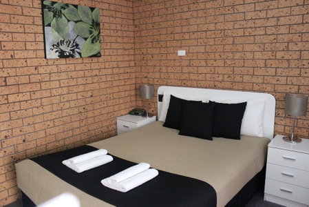 Golden Harvest Motor Inn, Moree, Australia