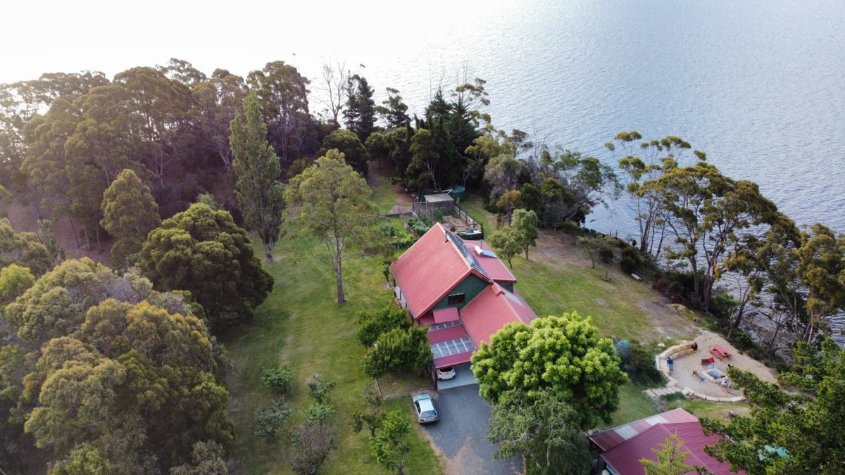 Tranquil Point, Australia