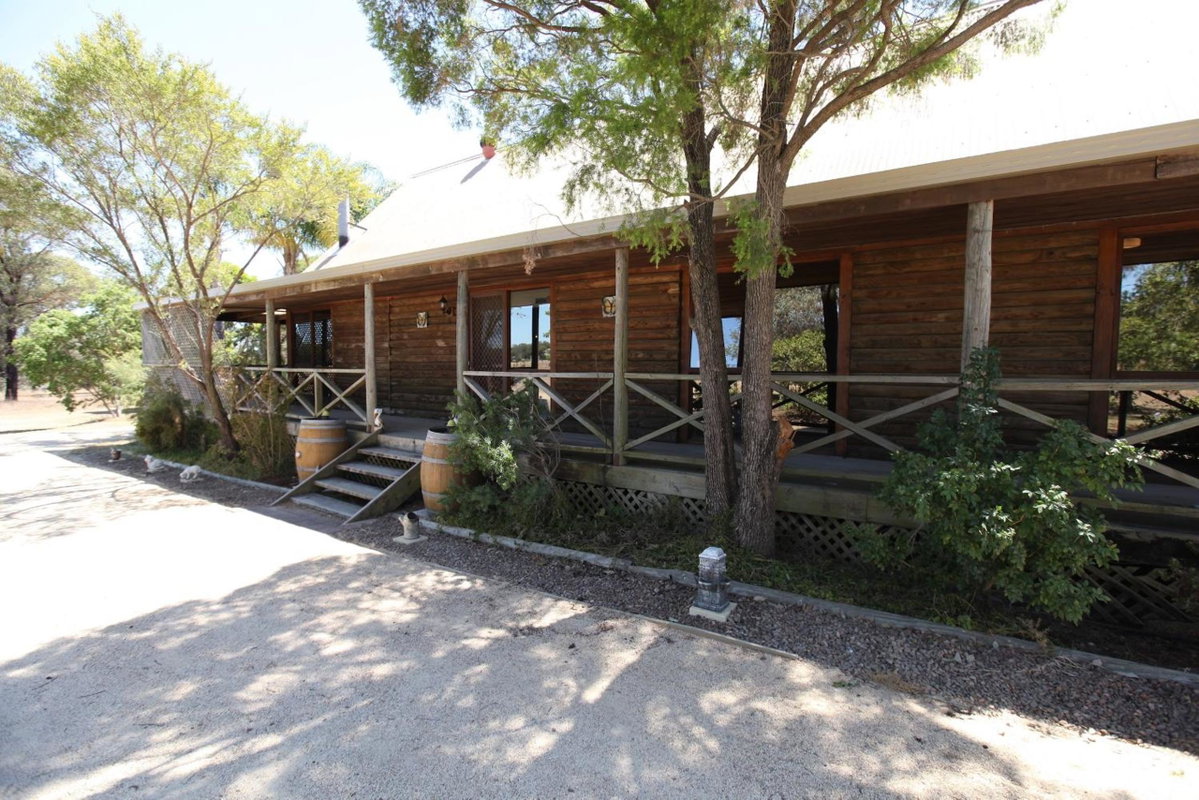 Silverpoint Estate, Australia