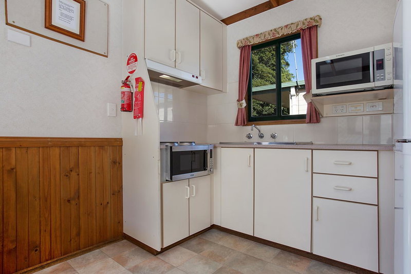 Hamilton Caravan Park, Hamilton, Australia