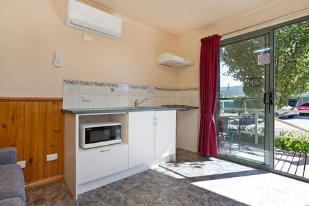 Hamilton Caravan Park, Hamilton, Australia
