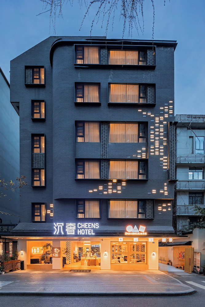 Cheens Hotel, China