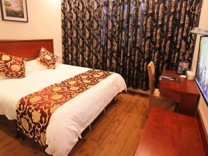GreenTree Inn Huangshan TangKou Town Scenic Spot South Gate Transfer Center Hotel, Huangshan, China