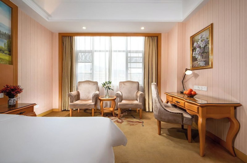 Vienna International Hotel (Shenzhen Airport Hangcheng), Shenzhen, China
