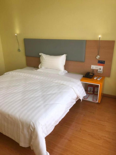 7 Days Inn (Hangzhou Xiaoshan Airport West Gate), Hangzhou, China