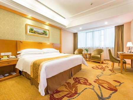 Vienna Hotel Shenzhen View Lake Park, Shenzhen, China