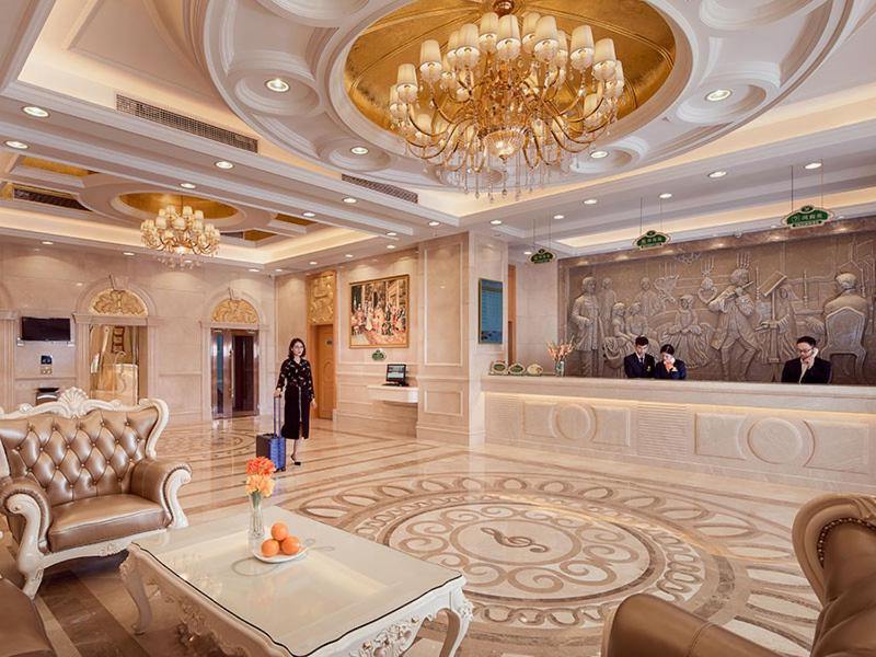 Vienna International Hotel (Shenzhen Fuyong Convention and Exhibition Center), Fenghuangwei, China