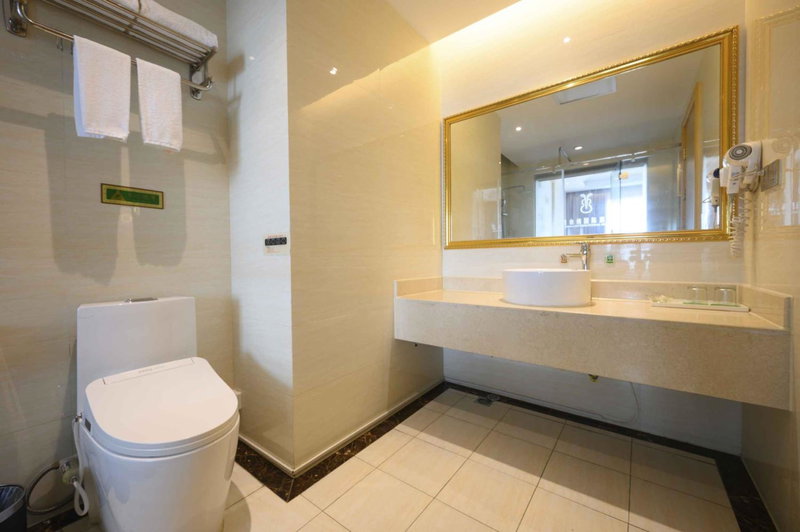 Vienna International Hotel Shanghai Malu Station, Jiading, China