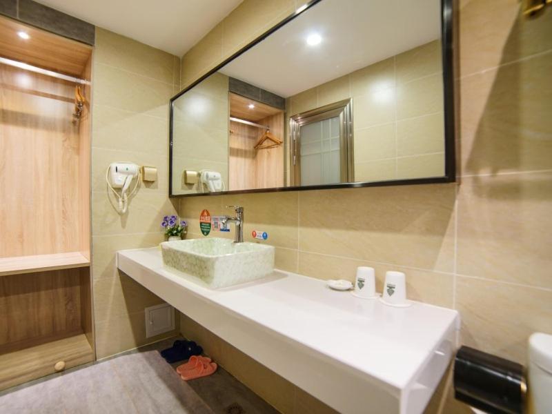 GreenTree Alliance Kunming Beijing Road Linyuqiao Subway Station Hotel, Kunming, China