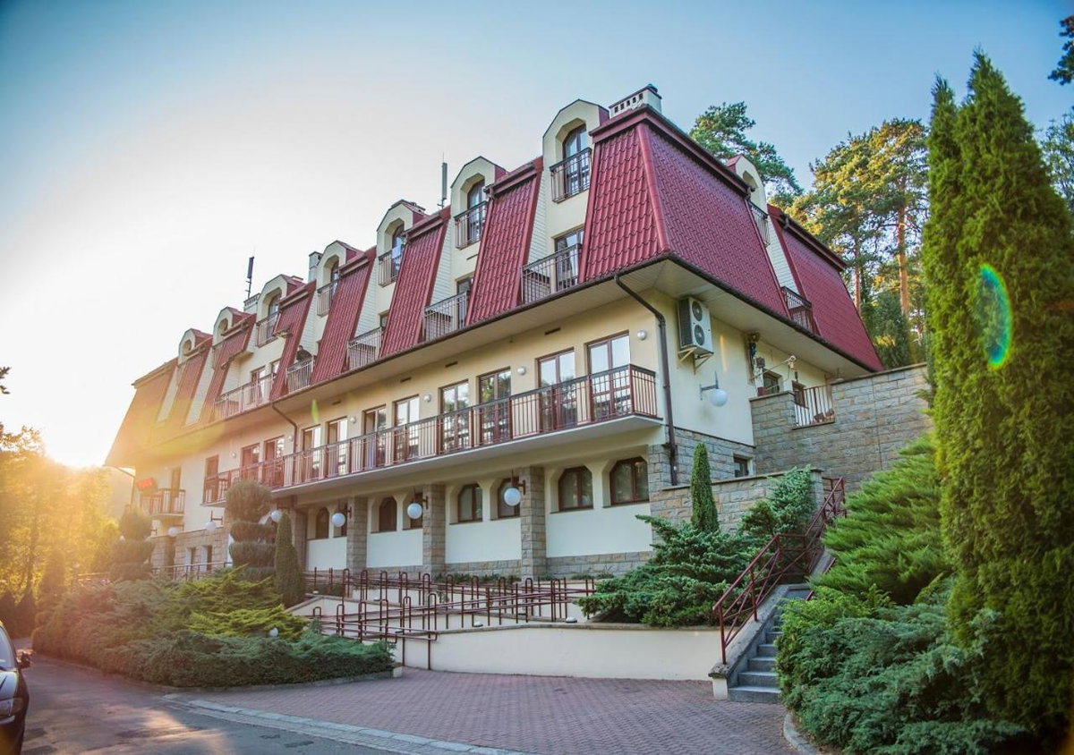 Hotel · Ośrodek Szkoleniowo Wypoczynkowy ROŻNÓW, Rożnów