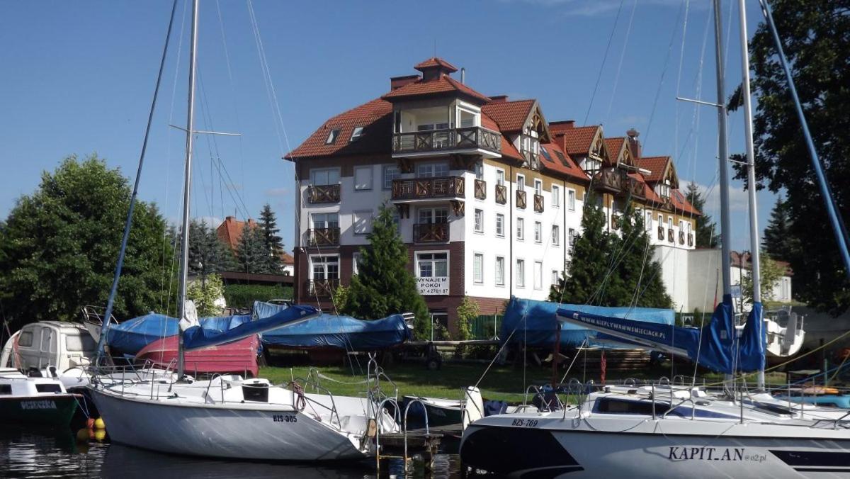 Prywatne apartamenty z widokiem na Port lub Zamek Krzyżacki, Poland