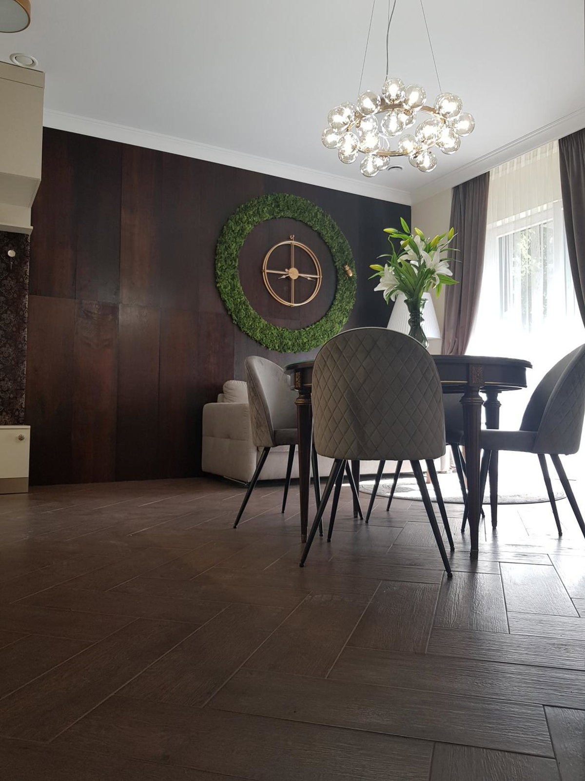 Hotel · Serce Nieznanego Boru, Lipiny