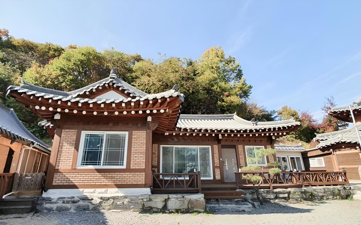 Yong Yejik Hanok Pension, 대한민국
