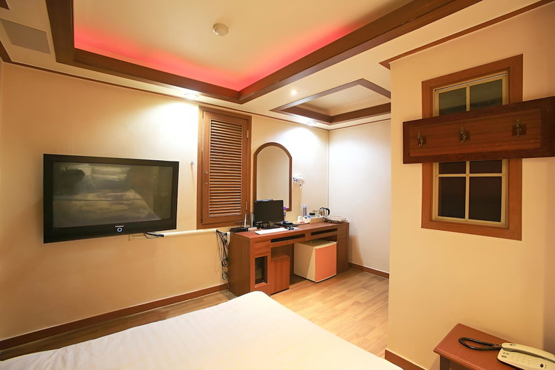 Sincheon Plus, Seoul, South Korea