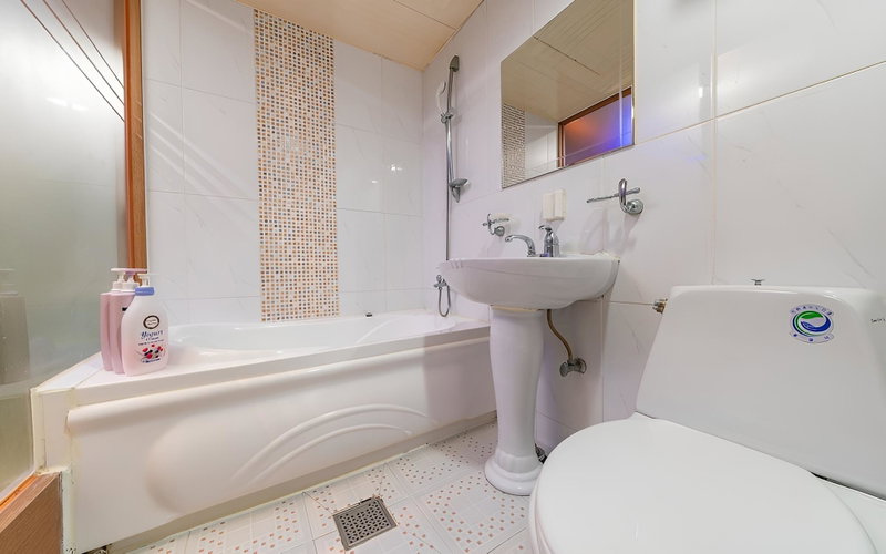 Oryu Bon Motel, Seoul, South Korea