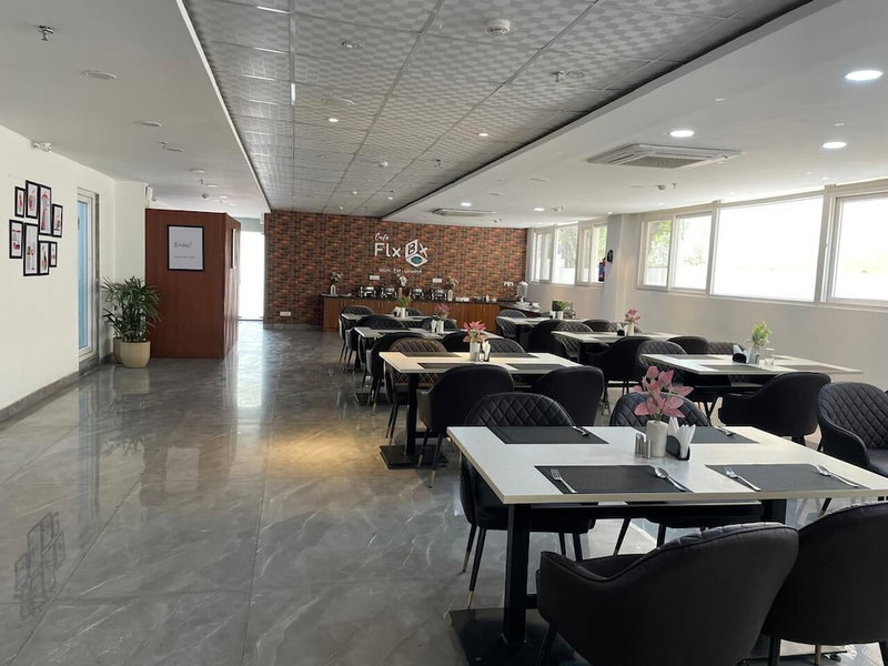 Flxho Royal Orbit - Cyber City, Gurugram, India