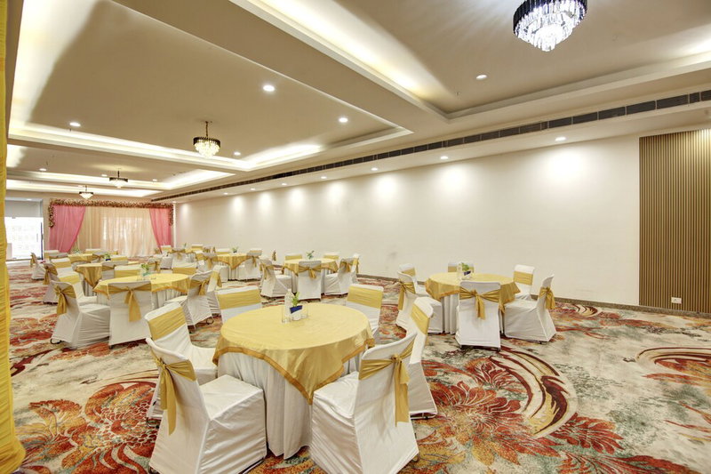 Flxho Royal Orbit - Cyber City, Gurugram, India
