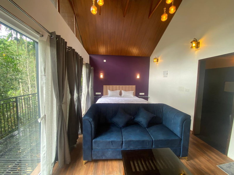 SR Villa - Serenity by riverside, Meppādi, India