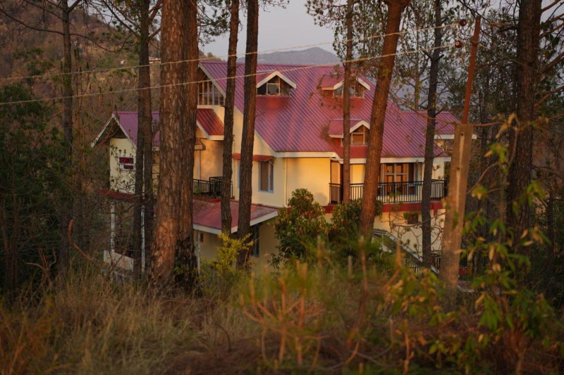 Rainbow Resorts, Solan, India