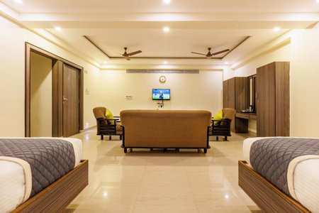 Hotel Comfort Park - Opposite Sri Ramachandra Medical College Porur, Chennai, India