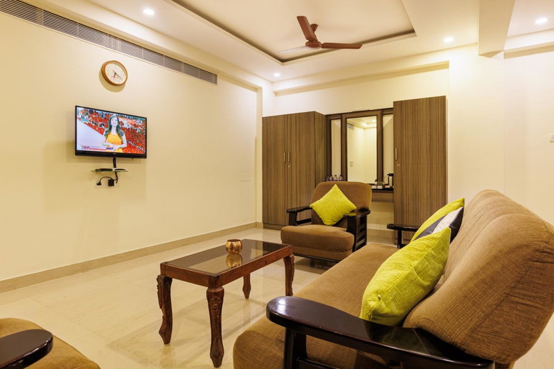 Hotel Comfort Park - Opposite Sri Ramachandra Medical College Porur, Chennai, India