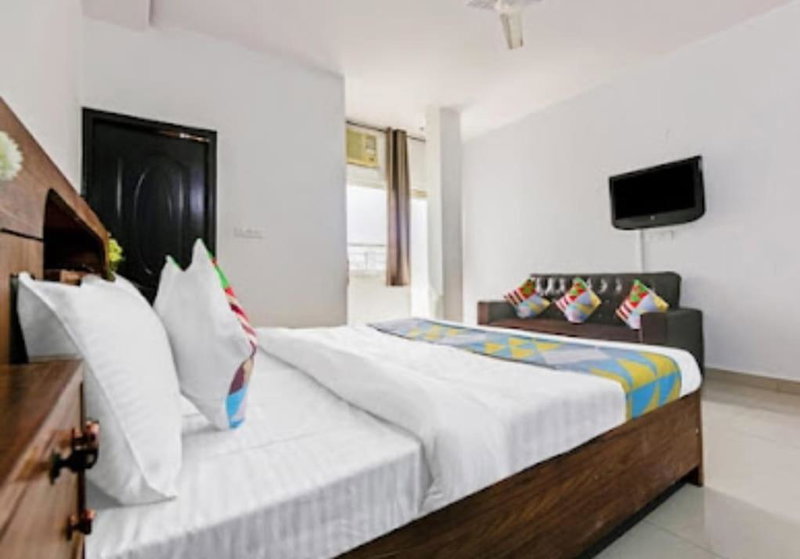 Hotel the Lazeez, New Delhi, India