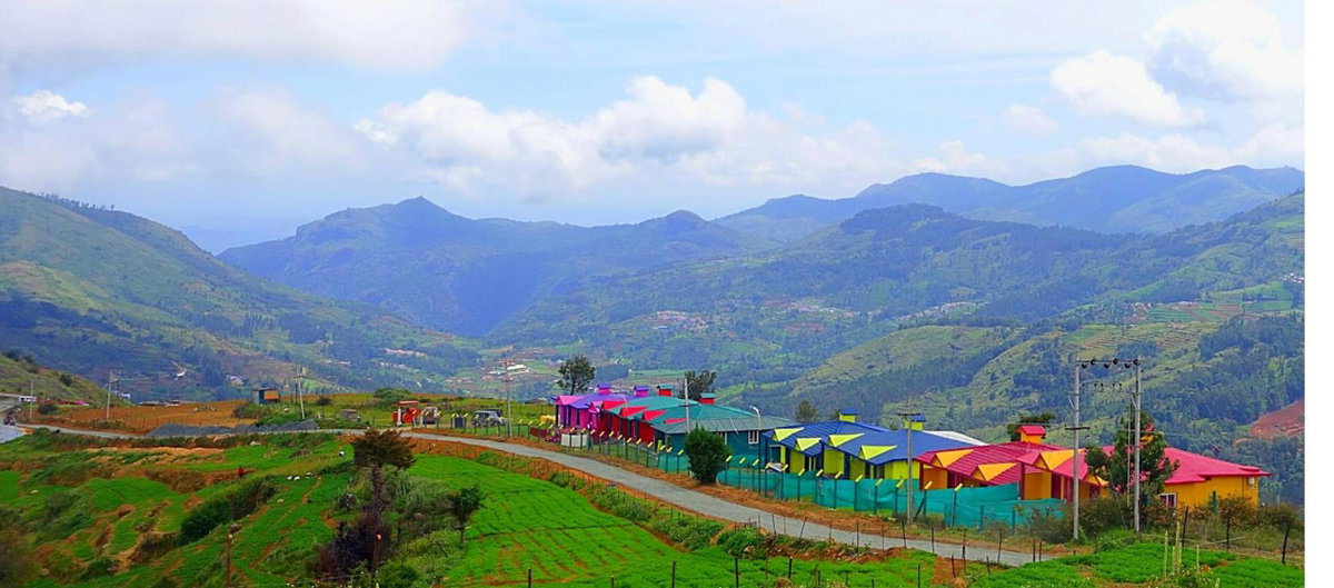 The Bowers Chalet Private Campfire & Lawn BBQ, WIFI, Breakfast Hill Top 360 degree view, India