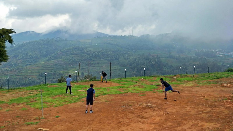 The Bowers Chalet Private Campfire & Lawn BBQ, WIFI, Breakfast Hill Top 360 degree view, Ooty, India