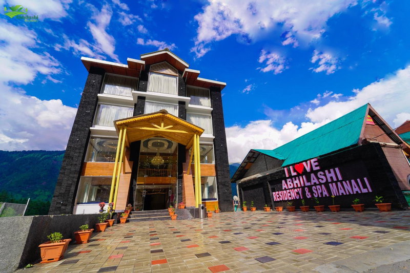 Abhilashi Residency & Spa - Centrally Heated & Air Cooled, Manāli, India
