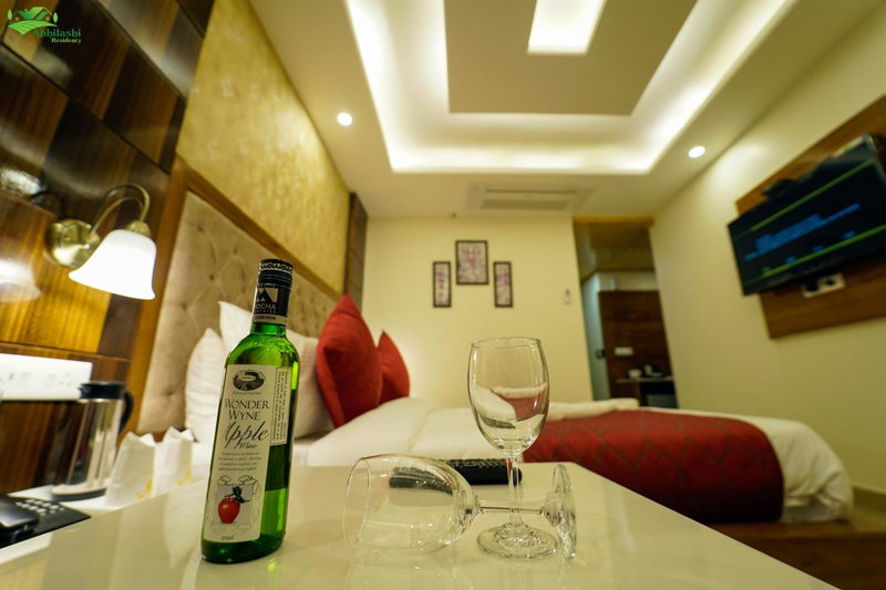 Abhilashi Residency & Spa - Centrally Heated & Air Cooled, Manāli, India