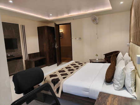 Pinnacle by Click Hotels, Lucknow, Lucknow, India