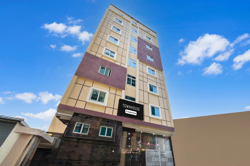 Super Townhouse Kokapet Formerly Aarian Tej Nilayam, Hyderabad, India
