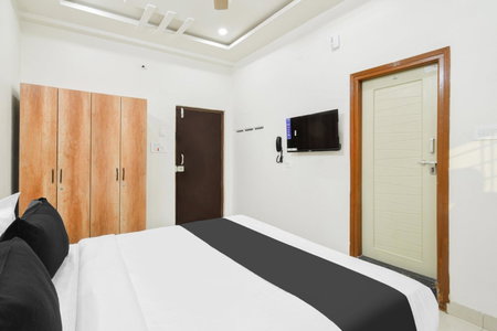 Super Townhouse Kokapet Formerly Aarian Tej Nilayam, Hyderabad, India