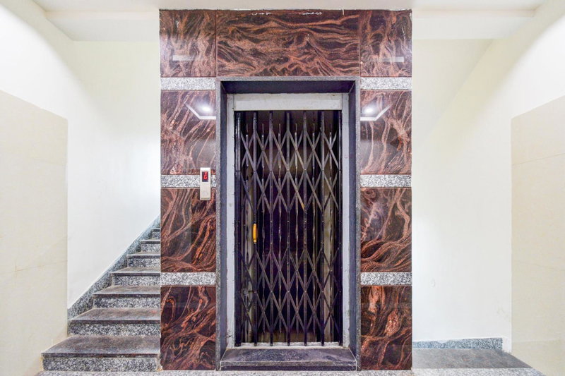 Super Townhouse Kokapet Formerly Aarian Tej Nilayam, Hyderabad, India