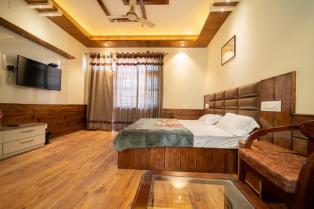 Mathan View Homestay - 3min Drive to Kullu-Manali Airport, Shamshi, India