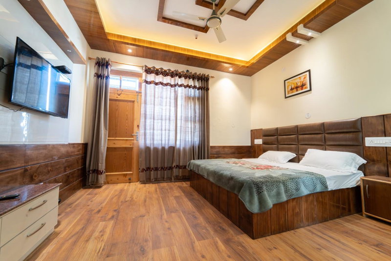 Mathan View Homestay - 3min Drive to Kullu-Manali Airport, Shamshi, India