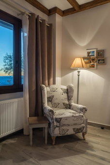 AlmondHouse Suites with Fireplace - ADULTS ONLY, Arachova, Greece
