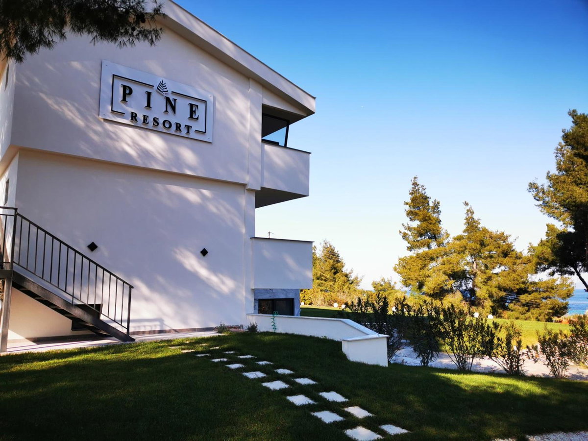 Hotel · Pine Resort, Polykhrono