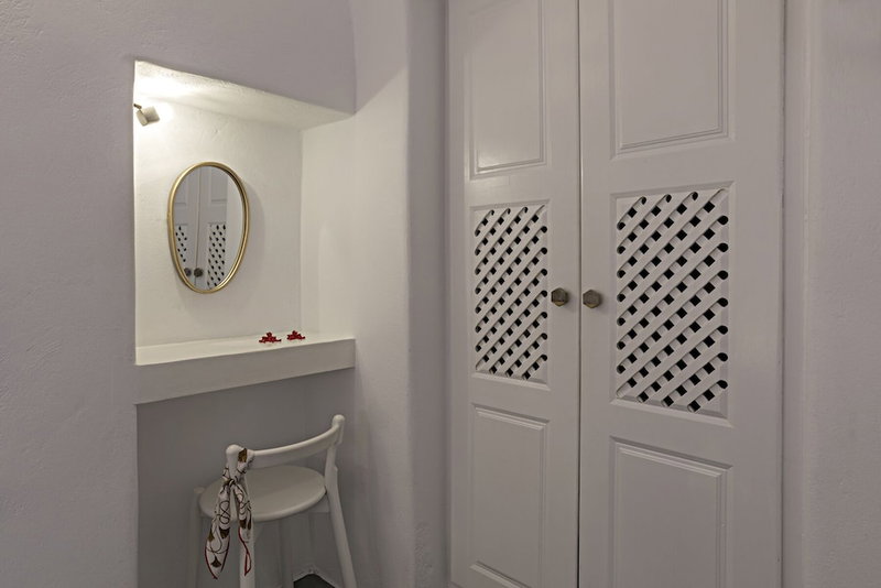 Helianthus Suites, Santorini, Greece