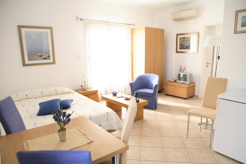 Fistikies Holiday Apartments, Aegina Town, Greece