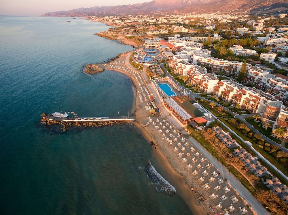 Alexander Beach Hotel & Village Resort, Grecia