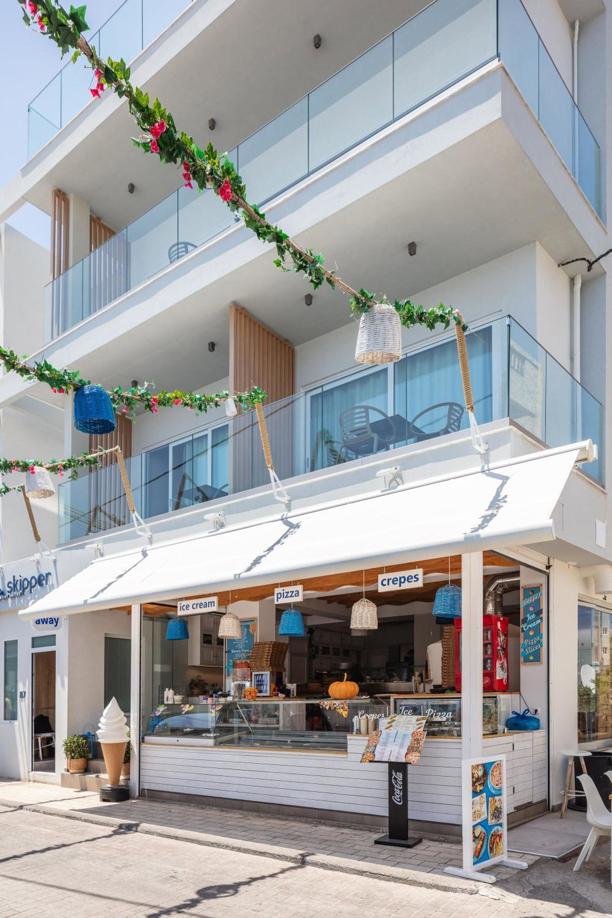 Skipper Beachfront Suites, Grecia