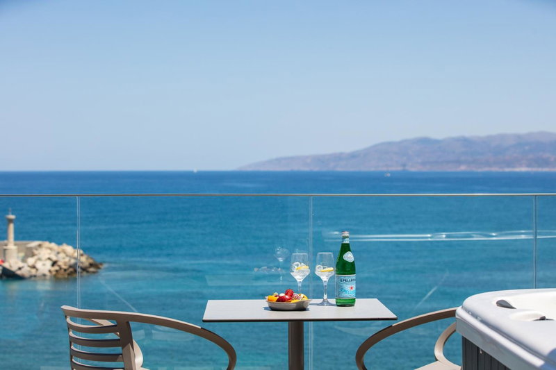 Skipper Beachfront Suites, Hersonissos, Greece