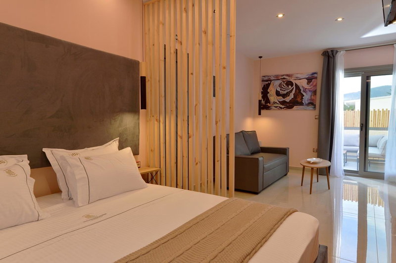 Swan Paradise Residences, Loutra Oraias Elenis, Greece