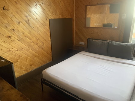 Party Hostel- Canmore Hotel Hostel, Canmore, Canada