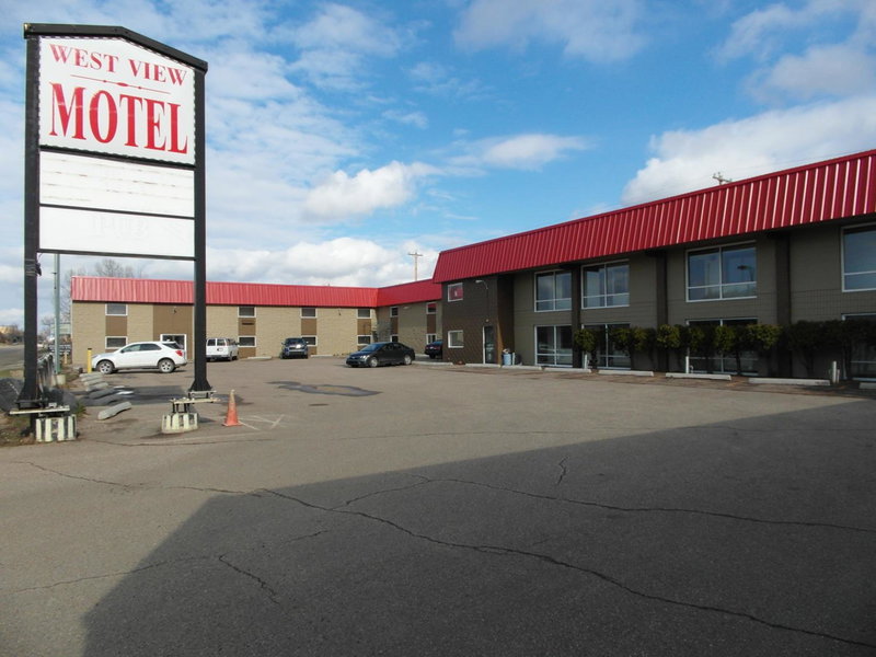 West View Motel, Hanna, Canada