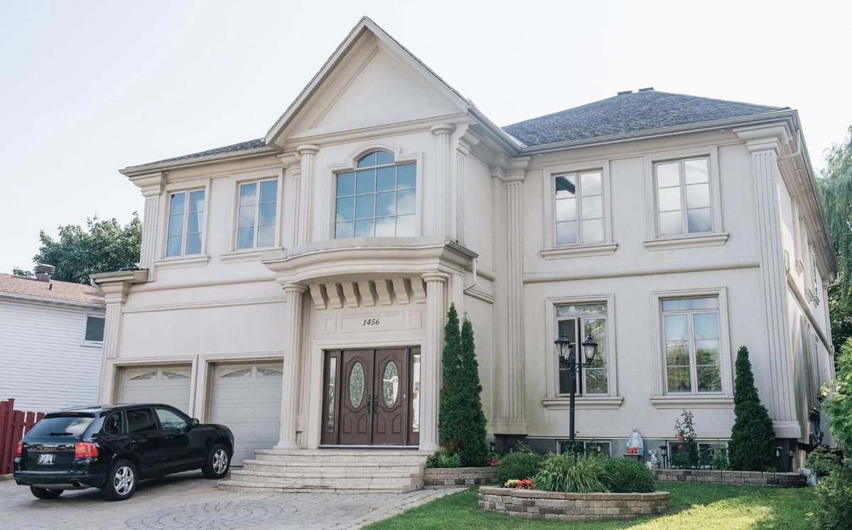 JstLikeHome - Luxury Mansion & Guesthouse, Canada