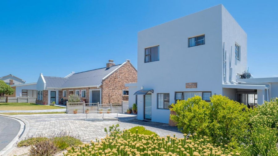 Suikerbekkie, Struisbaai, South Africa