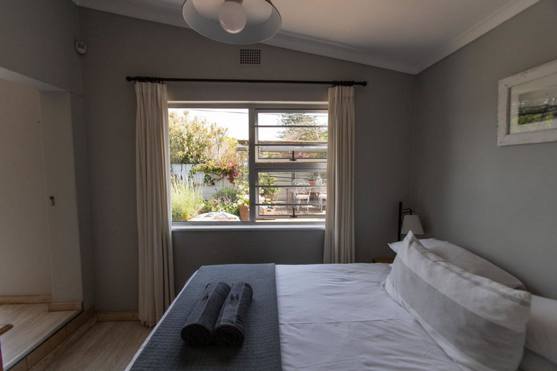 Surf Way Beach cottage, Cape Town, South Africa