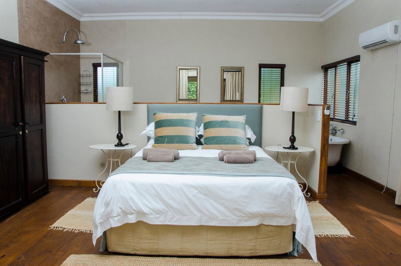 Villa Rostrata-on-Lake, Hazyview, South Africa